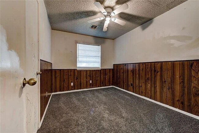 Building Photo - 3 Bed 2 Bath in Midwest City