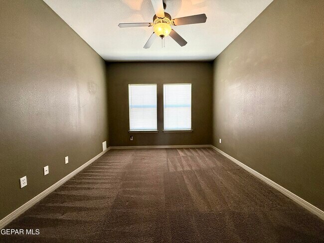 Building Photo - 3712 Coco Palm Dr