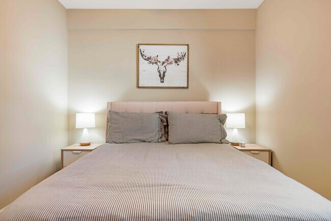 Building Photo - 1919 Puritan Dr