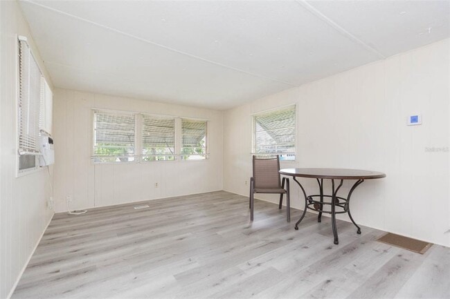 Building Photo - 6610 Avocado Dr