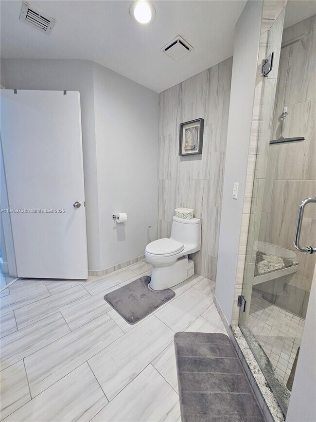 Building Photo - 3483 Emerald Oaks Dr