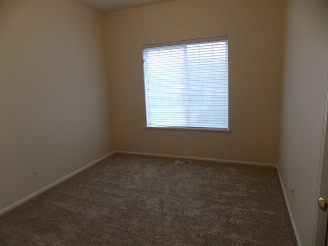 Building Photo - Gorgeous Three Bed Two Bath With RV Area a...