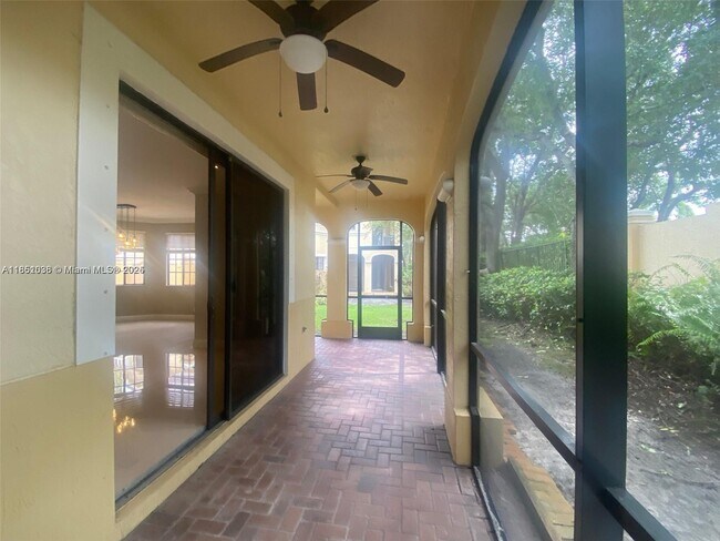 Building Photo - 1605 Passion Vine Cir