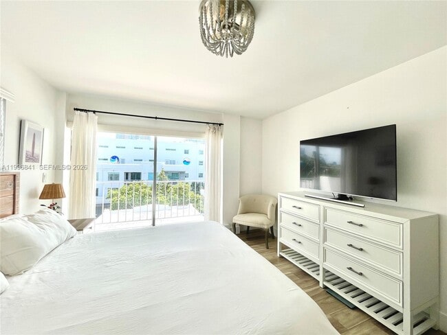 Building Photo - 221 Meridian Ave