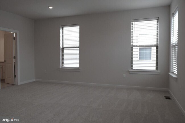 Building Photo - 13542 Innovation Station Lp