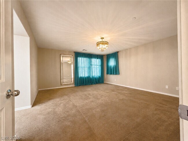 Building Photo - 372 Ambitious St