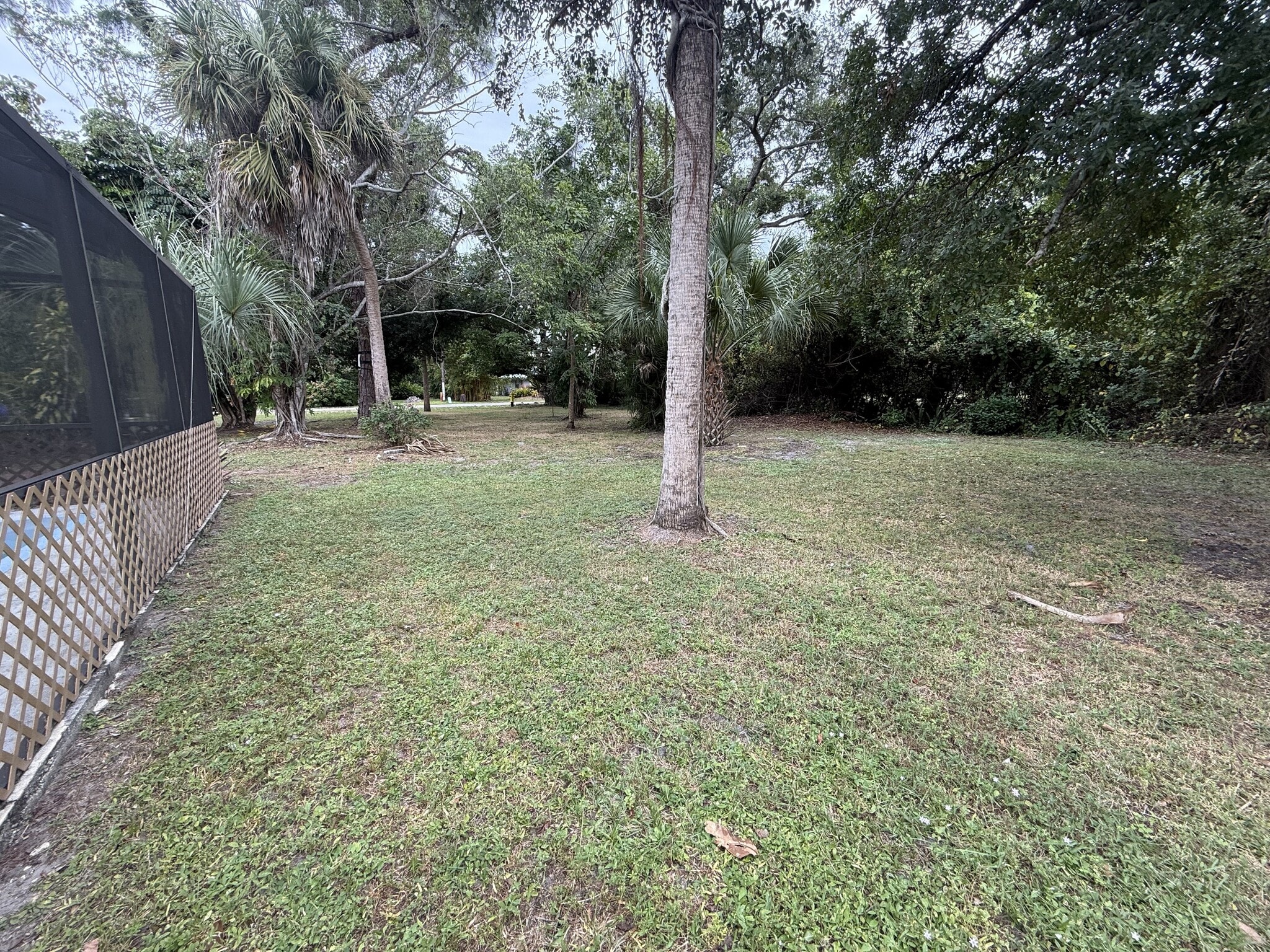 Oversize Lot - 1840 Maple Ave