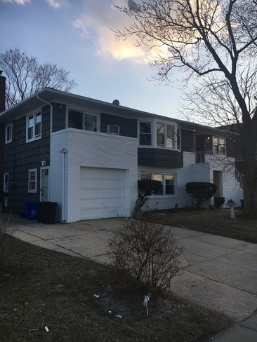 Primary Photo - 530 W Park Ave
