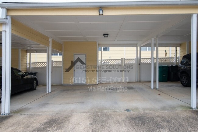 Building Photo - 7111 Lenox Village Dr