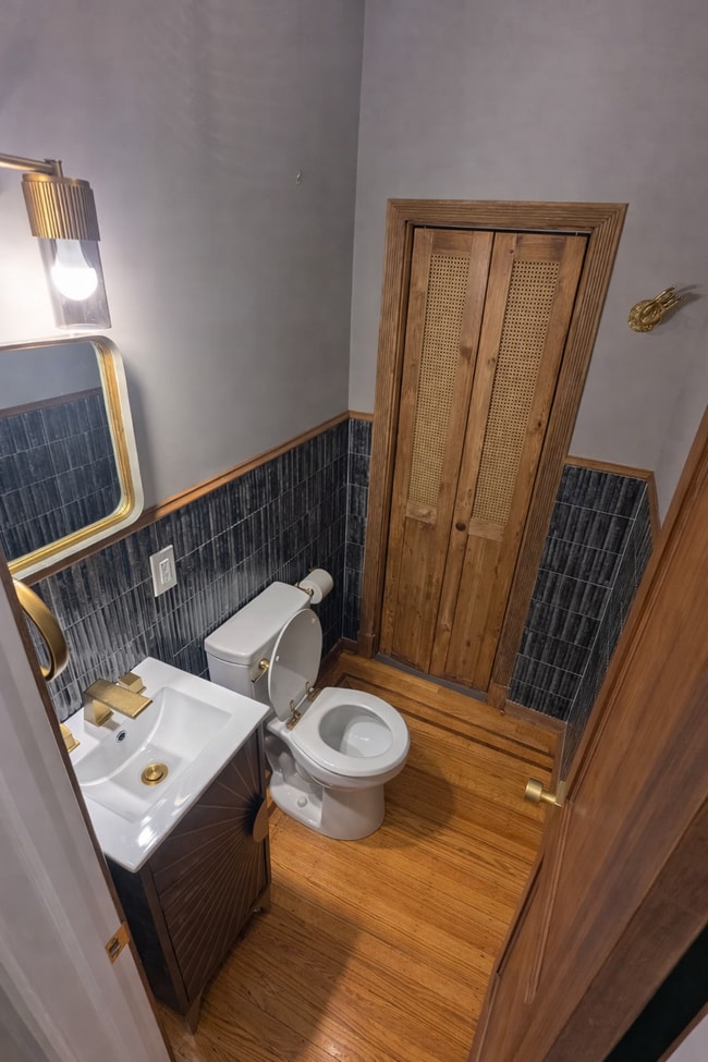 Building Photo - 2005 S 13th St