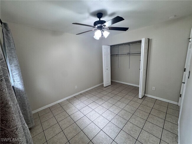 Building Photo - 10111 Sandy Hollow Ln