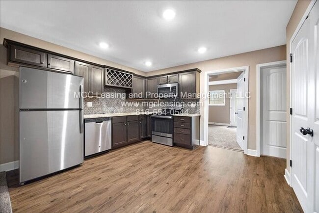 Building Photo - Timber Trails Townhome - Cupid’s Choice: $50 Monthly Savings + $500 Move-In Credit When You Sign ...