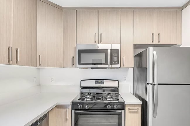 Building Photo - 2727-2741 Abbot Kinney Blvd