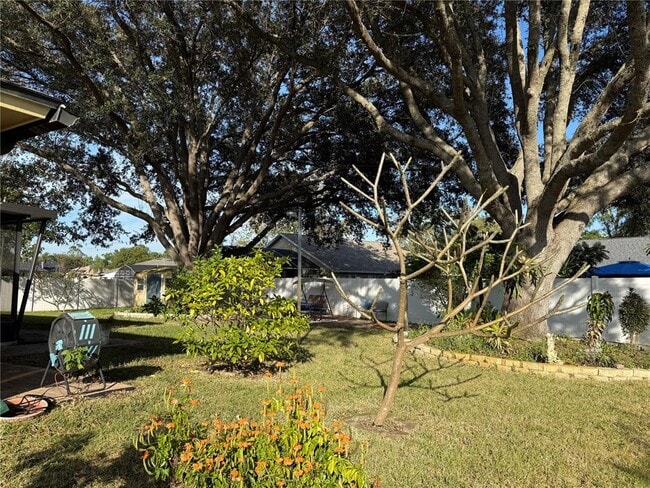 Building Photo - 2417 Abbey Ave