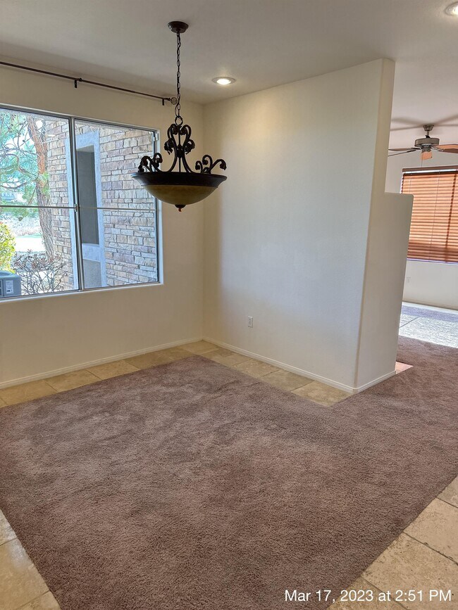 Building Photo - 664 Peachy Canyon Cir
