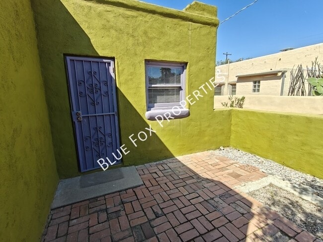 Building Photo - 1211 N Jones Blvd