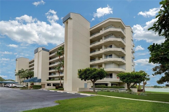 Building Photo - 7974 Sailboat Key Blvd S