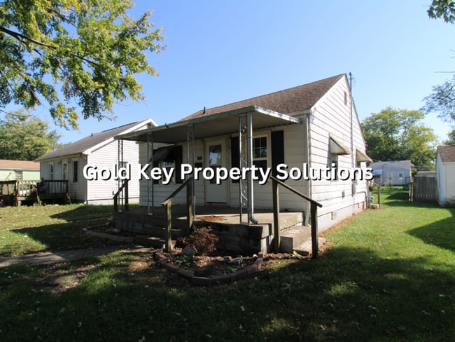 Building Photo - COMING SOON!! 2 BR 1 BA House with Covered...