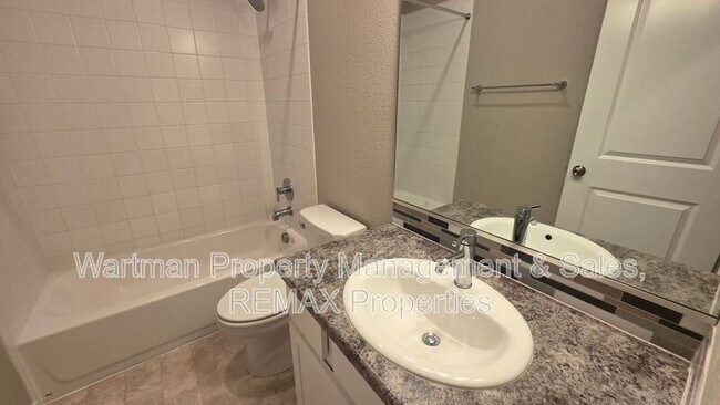 Building Photo - 9638 Vistas Park Dr