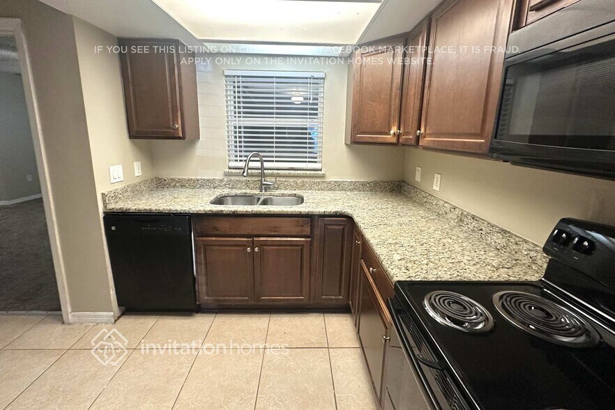 Building Photo - 6433 Swallow Hill Dr