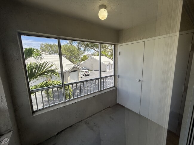 Building Photo - 2890 N Oakland Forest Dr