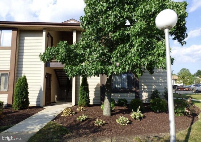Building Photo - 808 Britton Pl