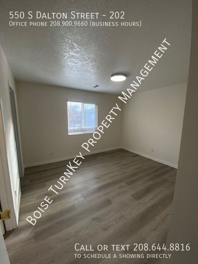 Building Photo - 550 S Dalton Ln