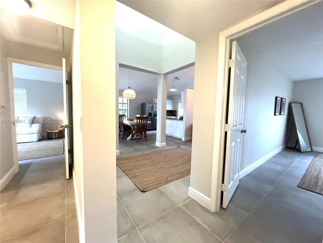 Building Photo - 13473 Fountain View Blvd