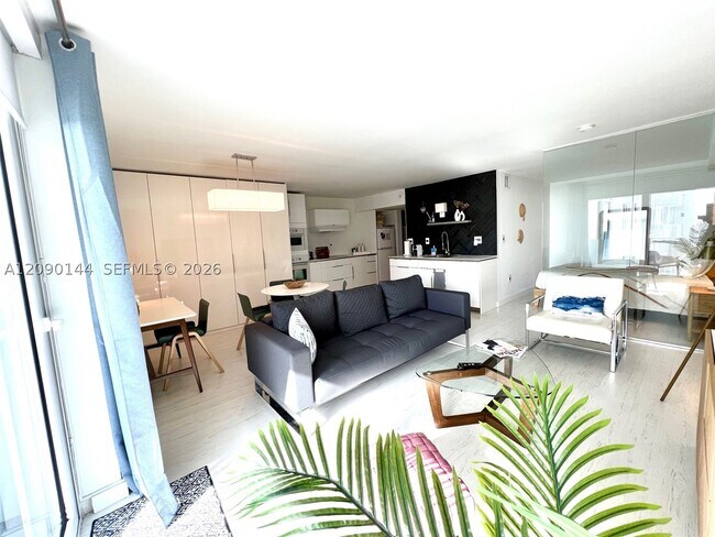 Building Photo - 345 Ocean 525