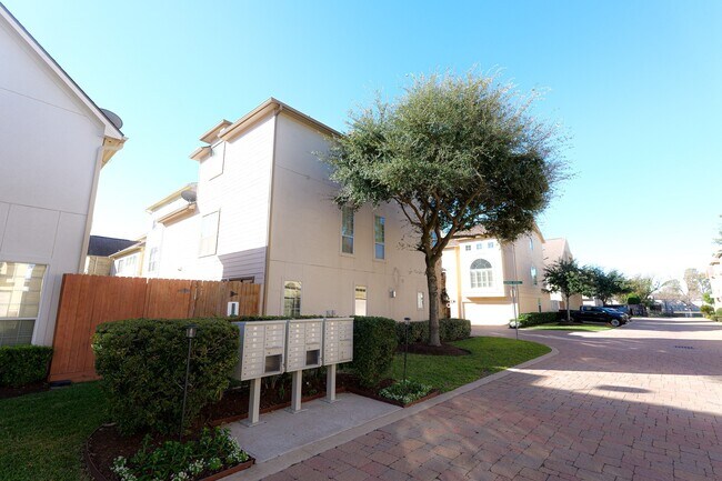 Building Photo - 1314 Sherwood Springs Ln