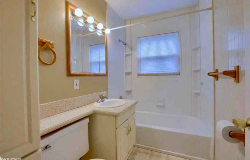 Building Photo - 11260 Sherman Ave