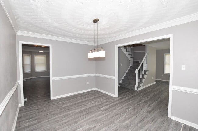 Building Photo - 4 BEDROOM HOME LOCATED IN SOUTH CHESEPEAKE. MUST SEE !!!!!!!!!!!