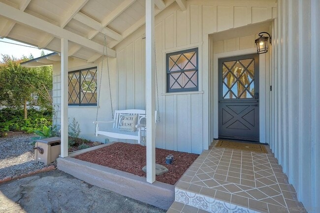 Building Photo - 1311 Crestridge Dr