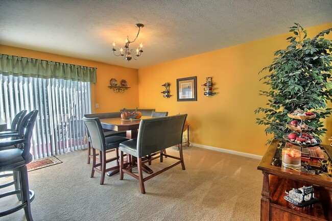 Building Photo - 7304 Cayman Ln