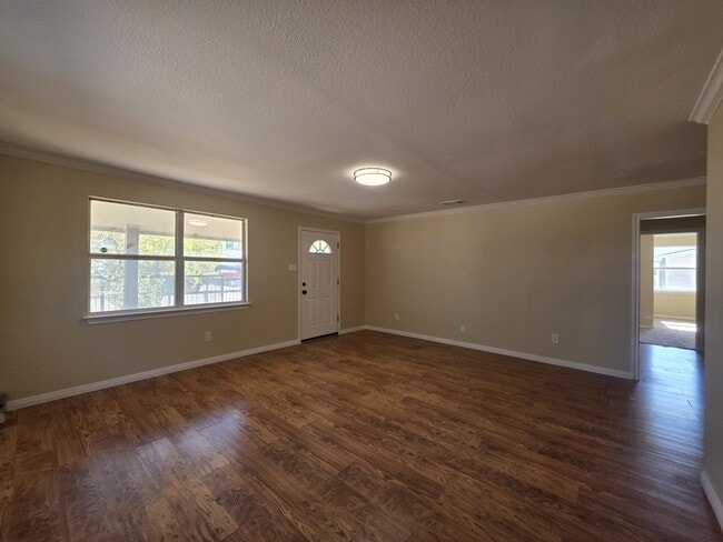 Building Photo - 3106 Fallwell Ln