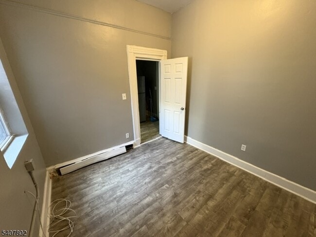 Building Photo - 197 North Ave