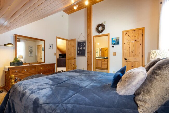 Building Photo - 237 Hamilton Ln