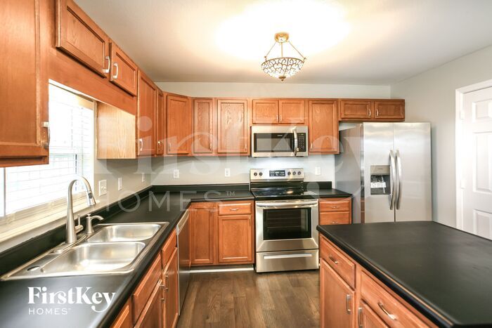 Building Photo - 6391 Layton Ln