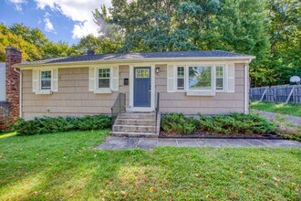 Building Photo - Beautiful 3 Bedroom Single family Home for Rent in Quiet Neighborhood