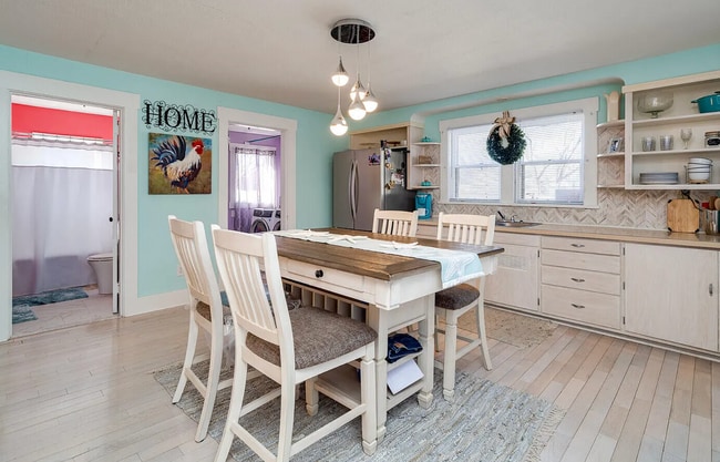 Building Photo - 111 E Jackson St