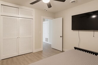 Building Photo - 4205 Hayes St