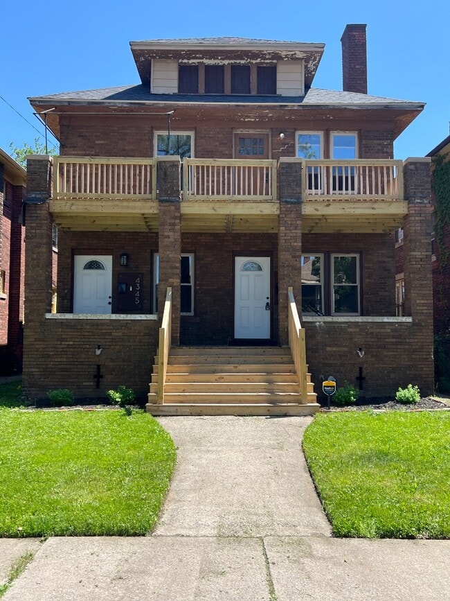 Building Photo - 4345 W Euclid St