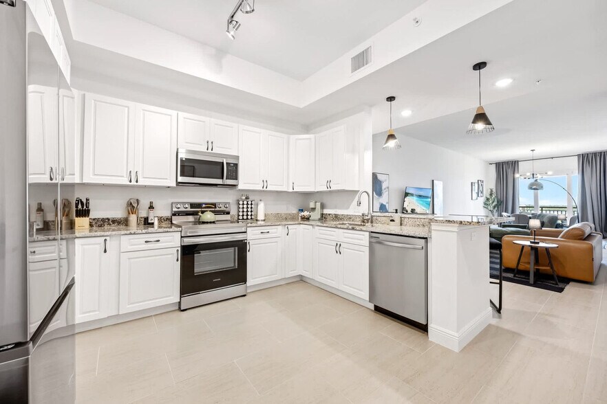 Building Photo - 701 Pilot Ln