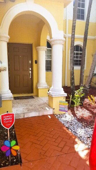 Primary Photo - 5109 SW 141st Ave