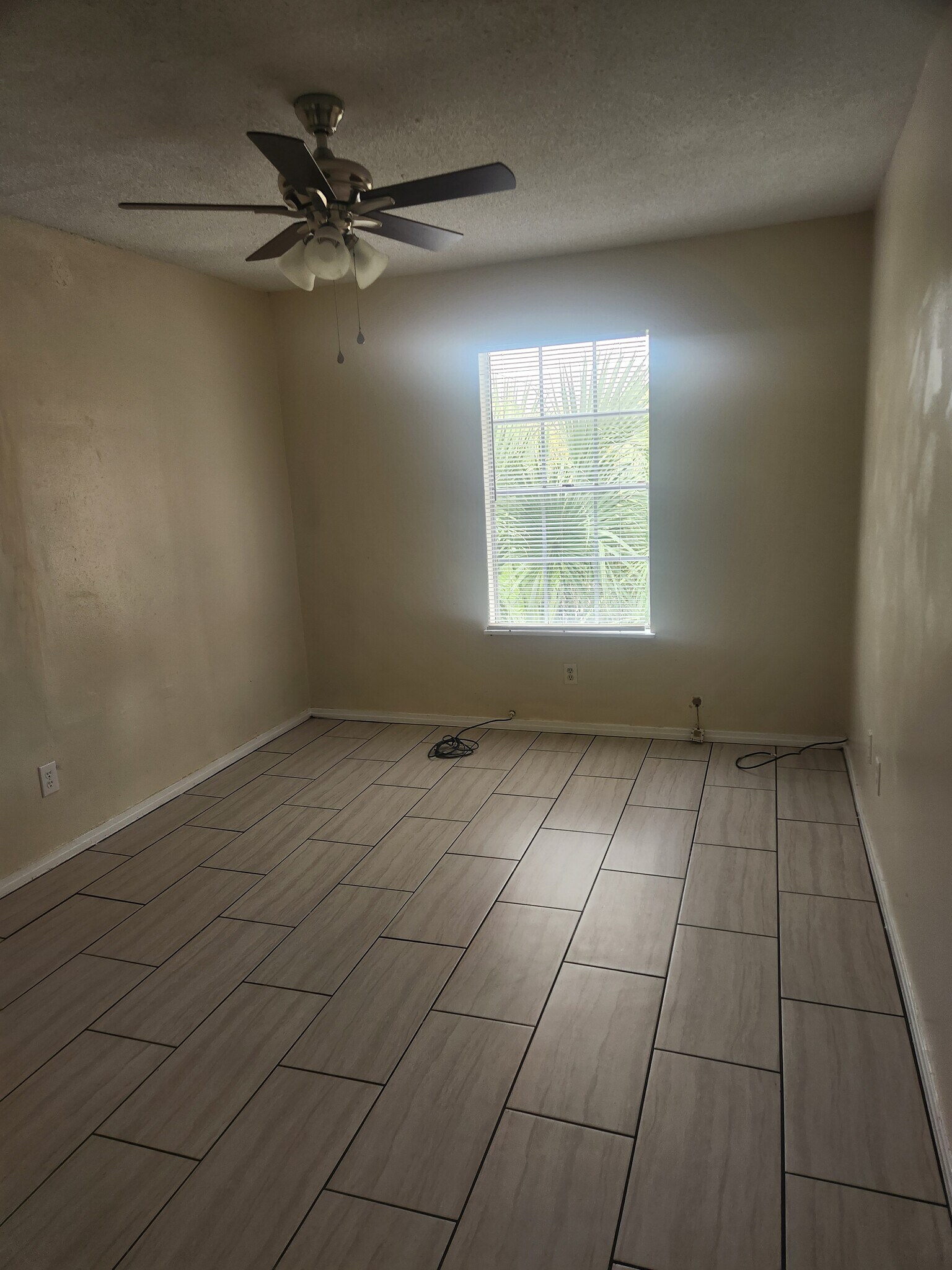 3rd bedroom - 2105 Langley Ave