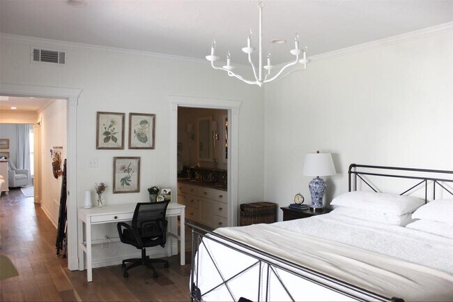 Building Photo - 3603 Las Colinas Dr