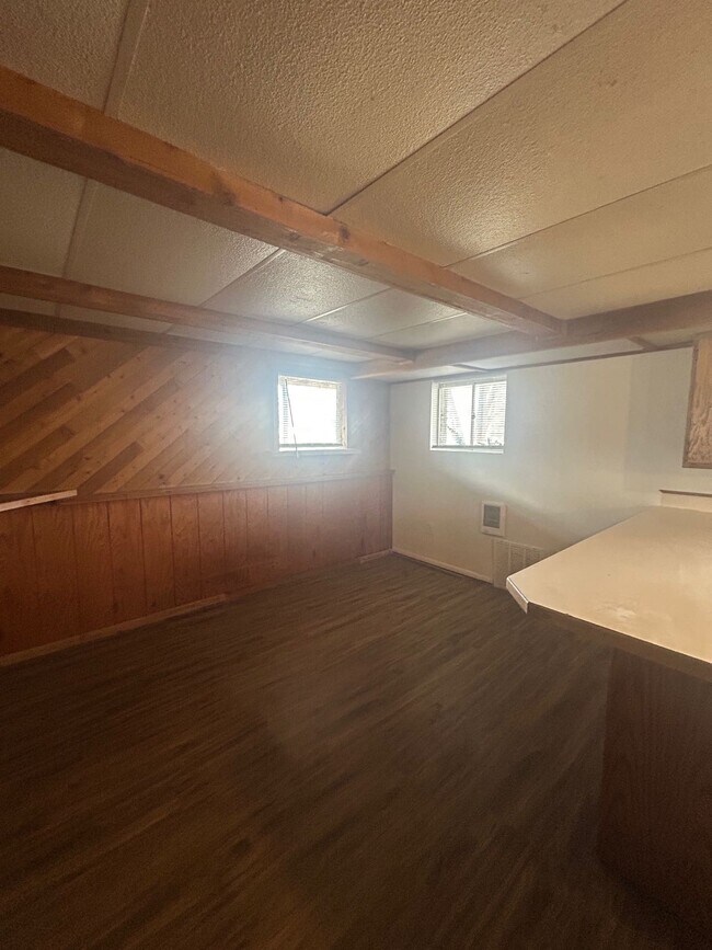 Building Photo - 1246 N Grant Ave