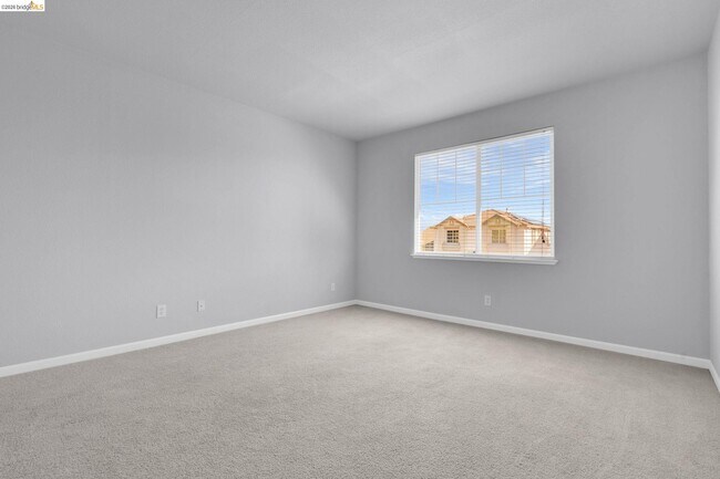 Building Photo - 3582 Mallard Way