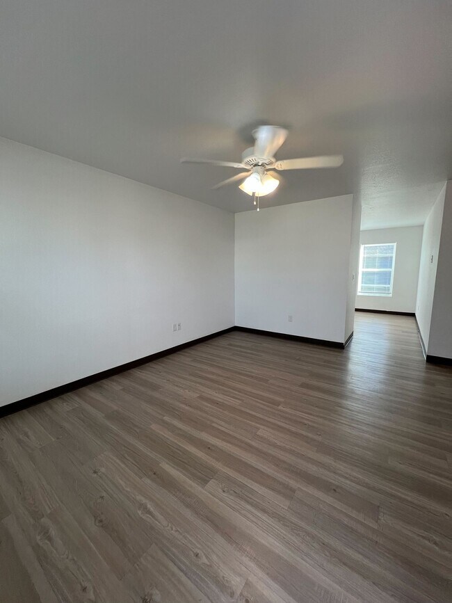 Building Photo - Rider Place