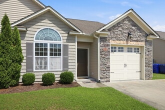 Building Photo - 3504 Ellsworth Dr